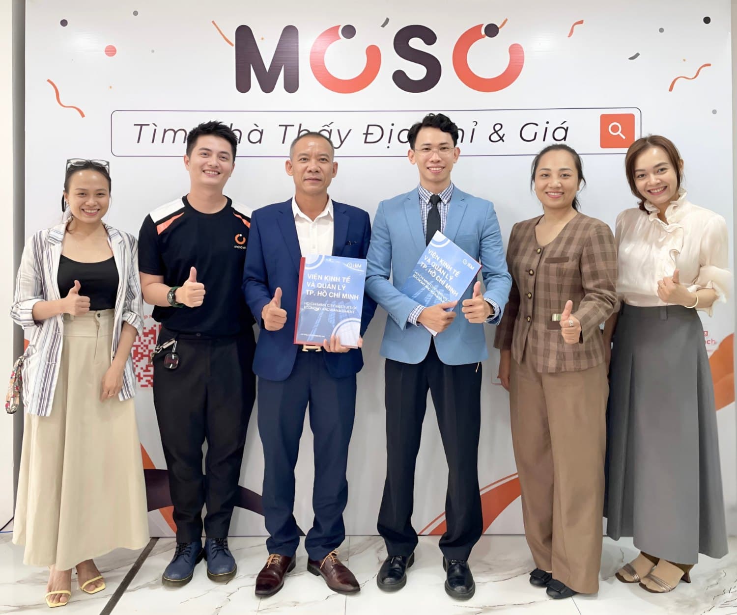 Đội ngũ MOSO cùng đại diện Viện IEM TP.HCM